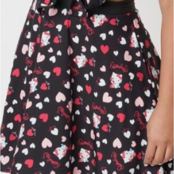 Unique Vintahe Hello Kitty Black with Red and Pink Hearts Sz 4X # - Picture 1 of 5